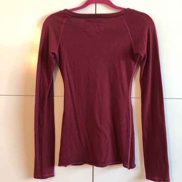 ABERCROMBIE &  FITCH  LONG SLEEVE - Picture 5 of 5